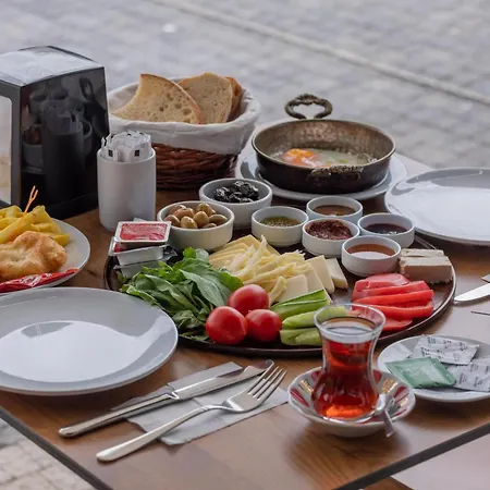 Mai Cunda * Ayvalik