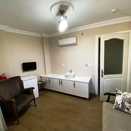 Mai Cunda Hotel 3*