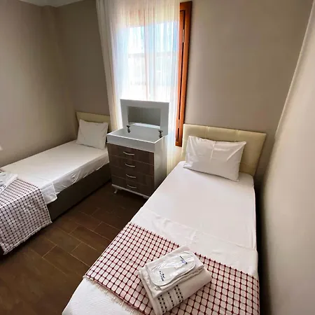 Mai Cunda * Ayvalı
