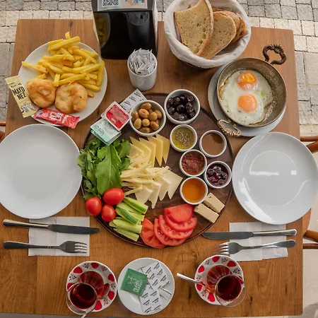 Mai Cunda 호텔 Ayvalı