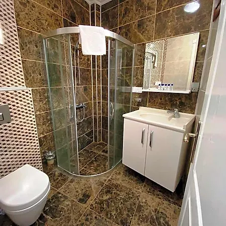 Hotel Mai Cunda 3*